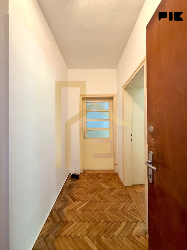 Iznajmljujemo kancelarijski prostor u Centru grada 9