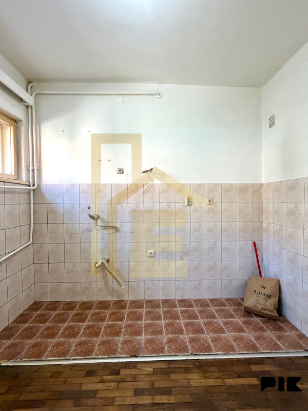 Iznajmljujemo kancelarijski prostor u Centru grada 19