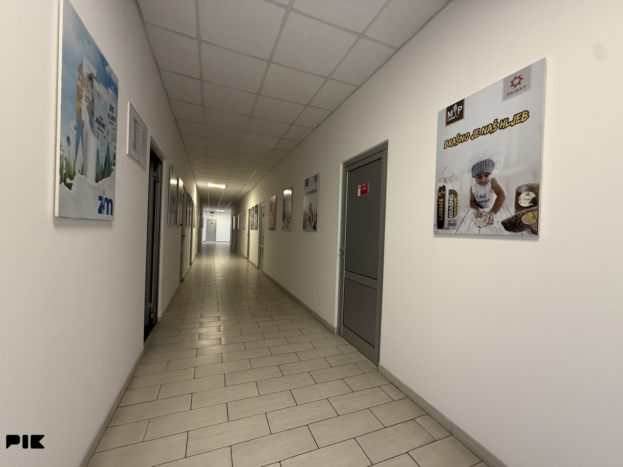 Kancelarijski prostor - poslovna zona 4