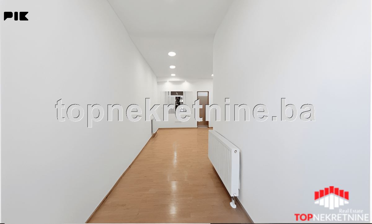 Višenamjenski poslovni prostor od 68m2 na Šipu 2