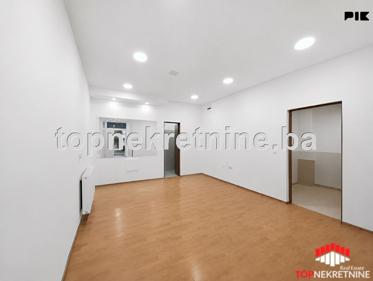 Višenamjenski poslovni prostor od 68m2 na Šipu 3