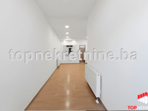 Višenamjenski poslovni prostor od 68m2 na Šipu photo 2