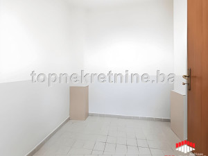 Višenamjenski poslovni prostor od 68m2 na Šipu photo 4