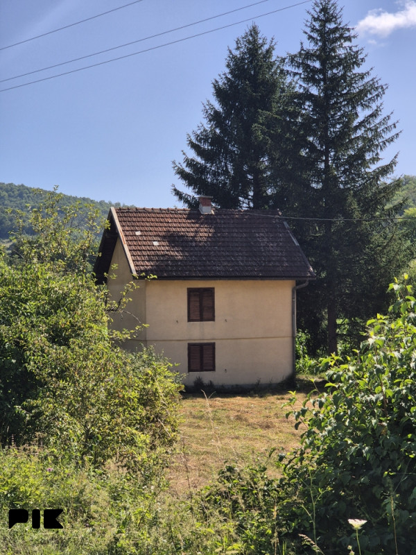Vikend kuća sa okućnicom, Kreševo 4