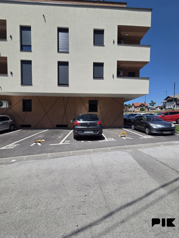 Parking mjesto | garaža Dobrinja 3