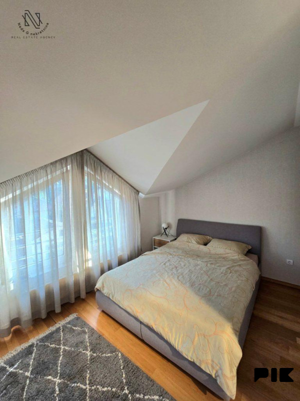 Četvorosoban, namješten stan kod Gimnazije- NAJAM 10