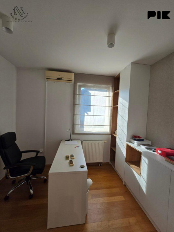 Četvorosoban, namješten stan kod Gimnazije- NAJAM 13