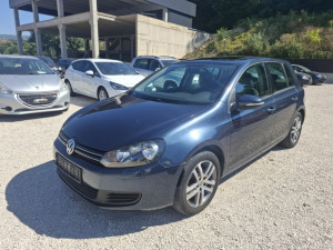 VOLKSWAGEN GOLF 1,4 BENZIN COMFORTLINE KLIMA ALU ŠIBER