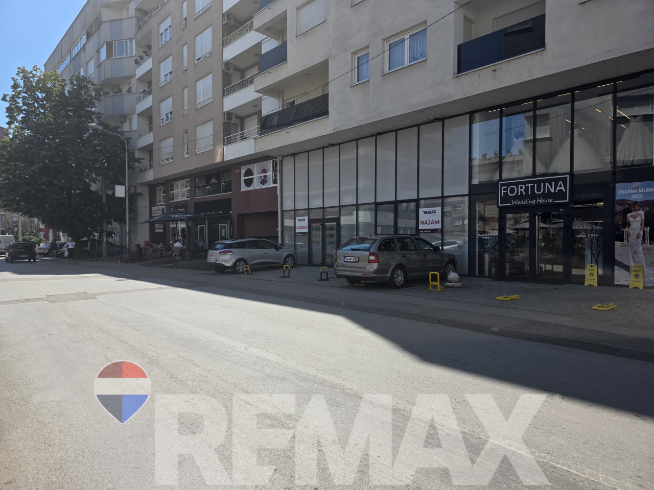 Poslovni prostor u centru | 175 m2 | 2 etaže | 4 parking mjesta 16