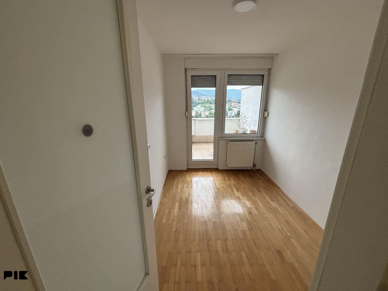 Trosoban stan sa terasom, Ciglane - Centar 86m2 8