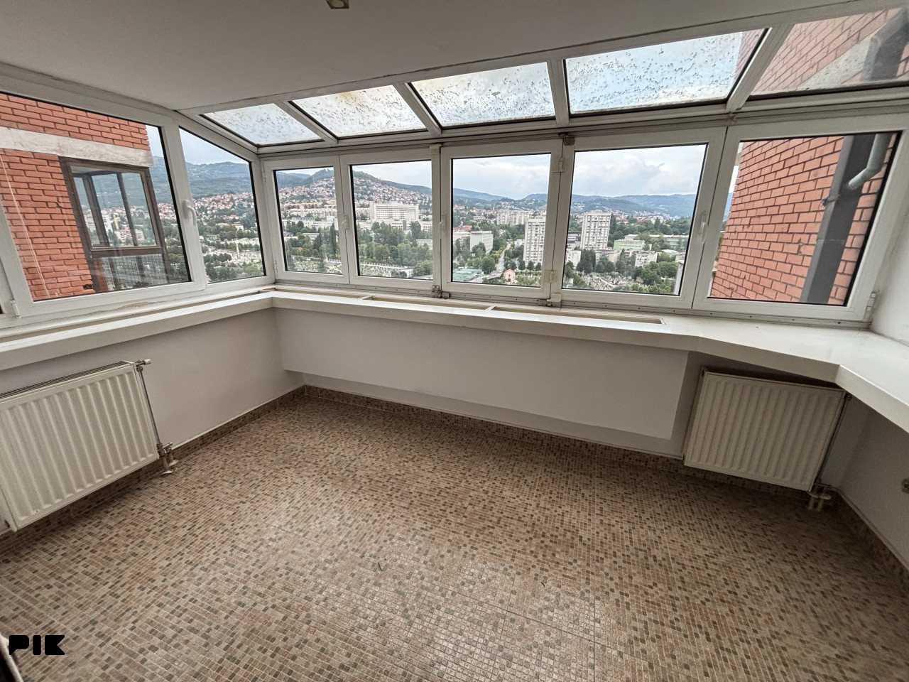 Trosoban stan sa terasom, Ciglane - Centar 86m2 15