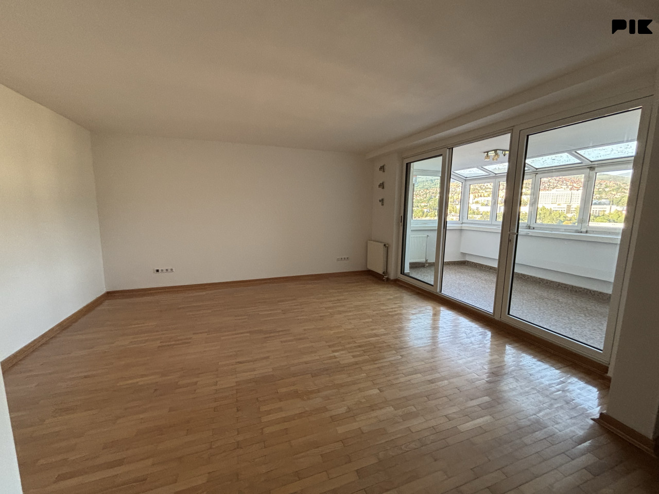 Trosoban stan sa terasom, Ciglane - Centar 86m2 3
