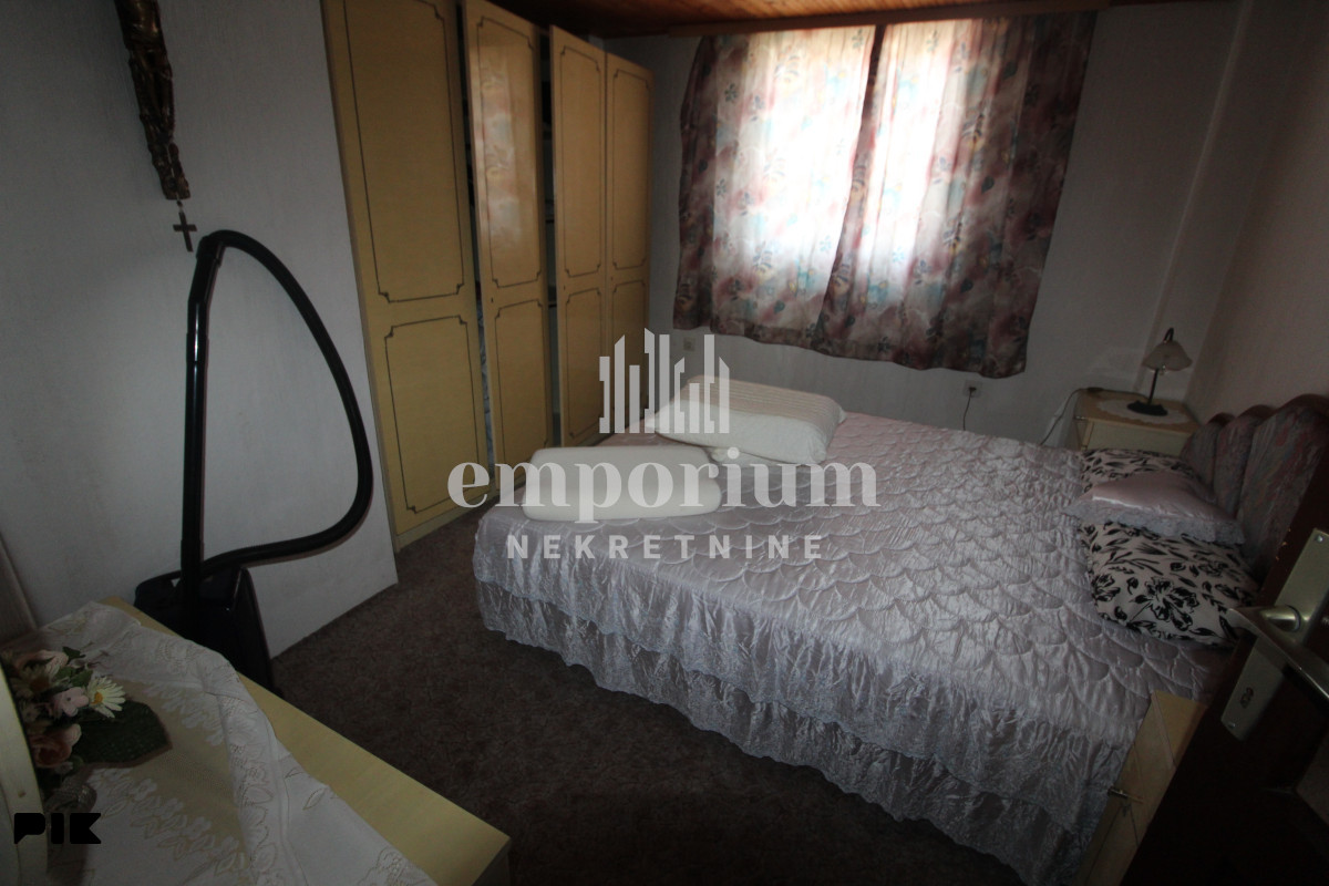 Useljiva kuća površine 80 m2 sa placem od 3.478 m2 ID: 2766/BN 7