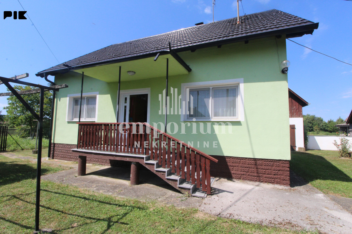 Useljiva kuća površine 80 m2 sa placem od 3.478 m2 ID: 2766/BN 2