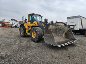 Utovarivač VOLVO L 180G