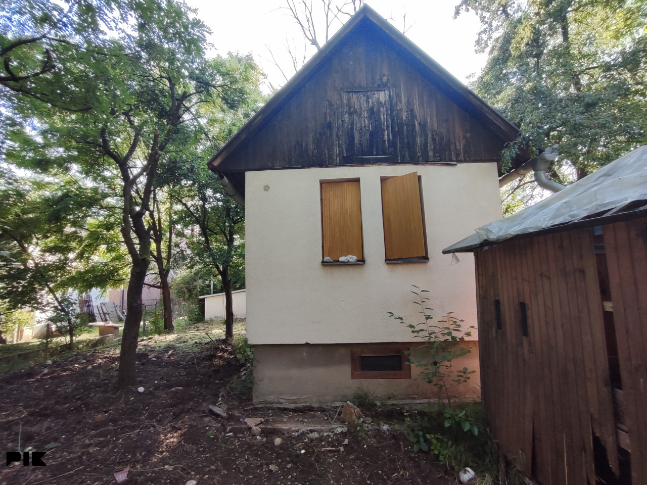 Kuća na parceli od 900m2 na odličnoj lokaciji, Butmir, Ilidža 6