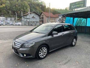 Mercedes-Benz B 180 CDI 2013 god. NAVI