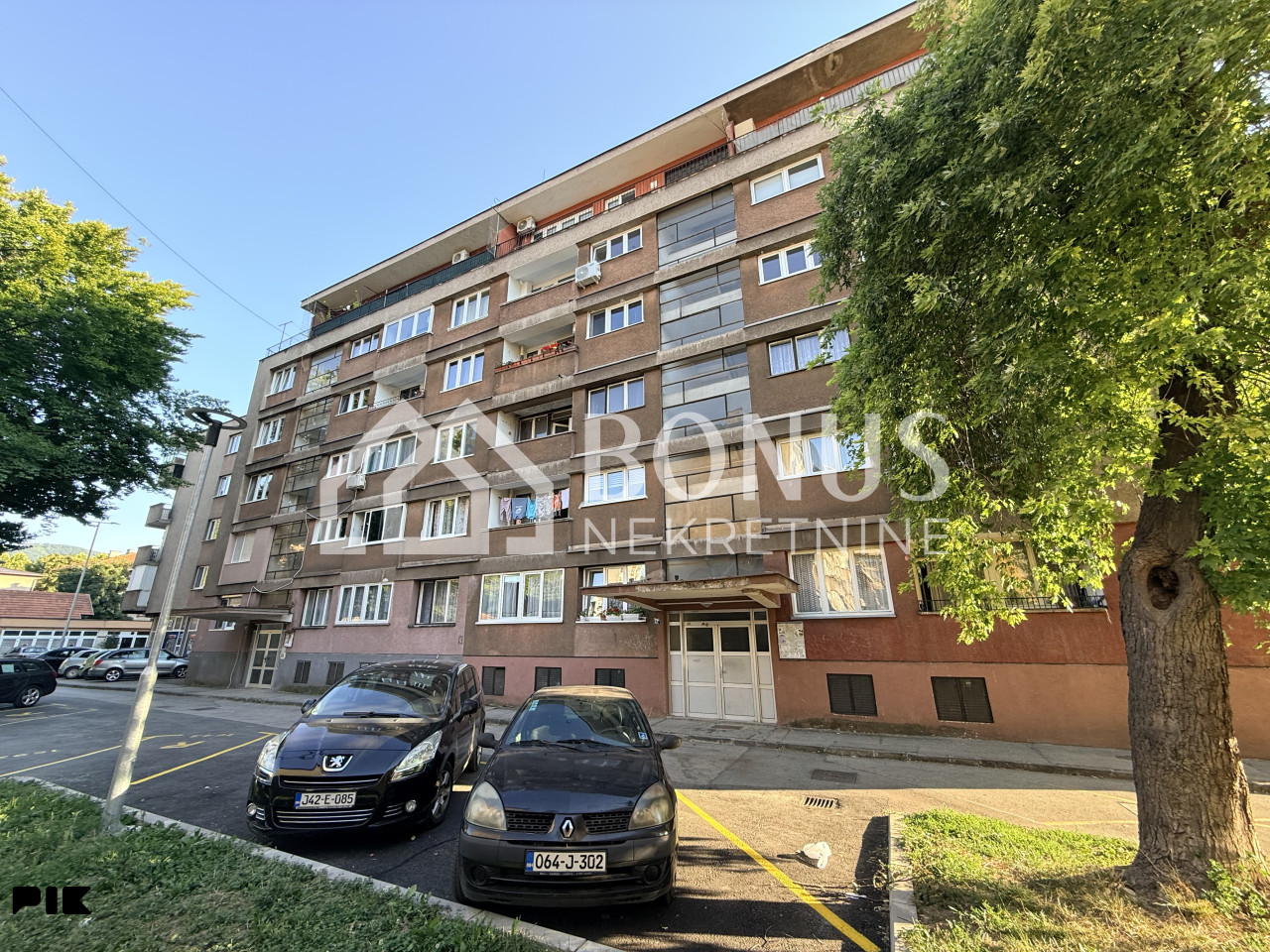 Trosoban stan - CENTAR 2