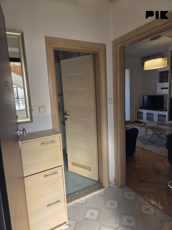 Stan Sarajevo 40m2 dvosoban - strogi centar 6