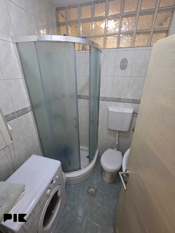 Stan Sarajevo 40m2 dvosoban - strogi centar 10