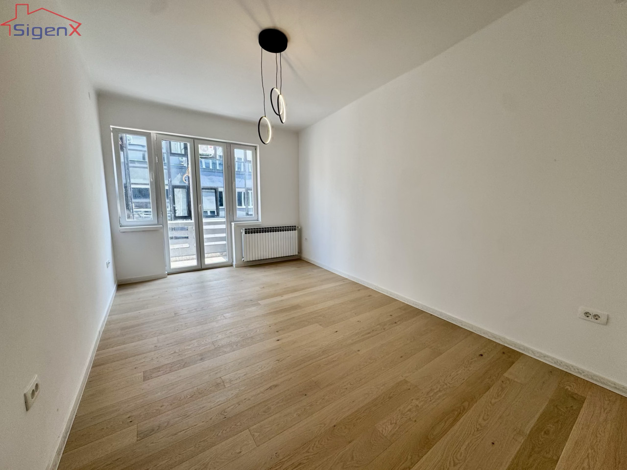 NOVO ADAPTIRAN/Četverosoban stan/Centar/96m2/poslovni prostor 2