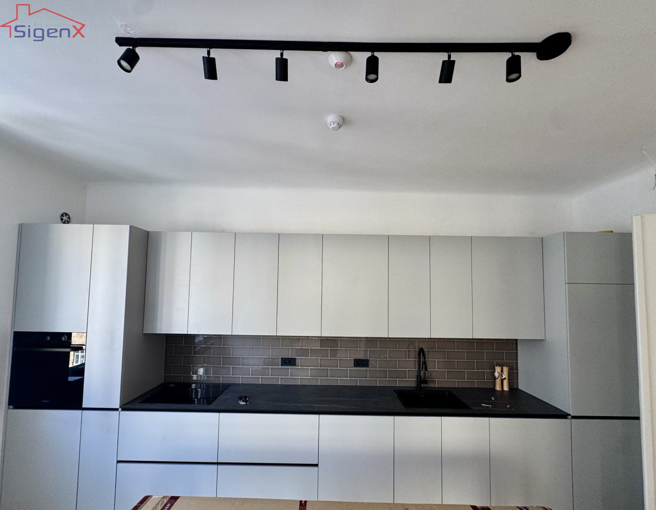 NOVO ADAPTIRAN/Četverosoban stan/Centar/96m2/poslovni prostor 7