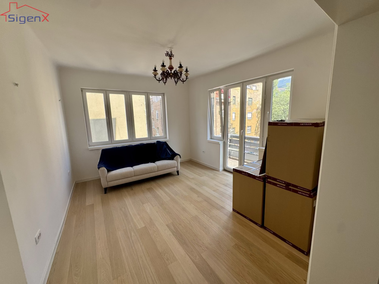NOVO ADAPTIRAN/Četverosoban stan/Centar/96m2/poslovni prostor 8