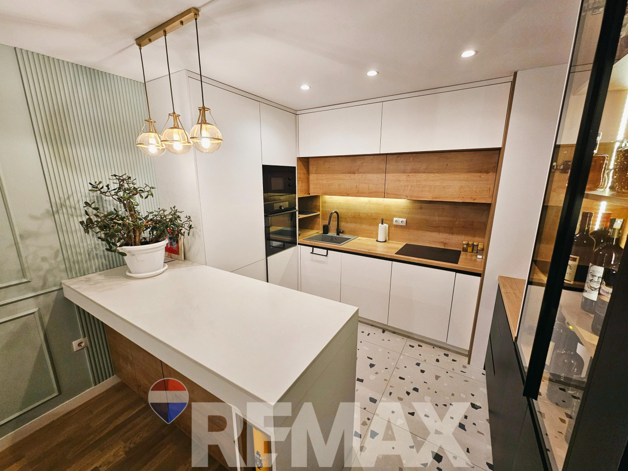 Moderan trosoban stan | 67m2 | River city | Kompletno namješten 8
