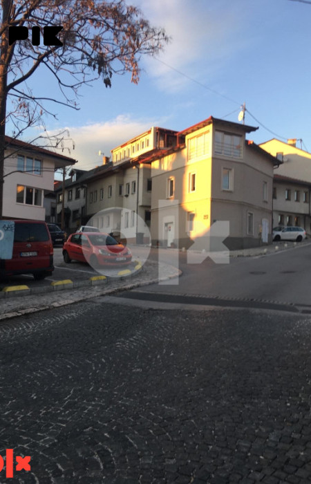 IZDAJE SE GARAZNO MJESTO SA OSTAVOM KOVACI (citaj detaljno)