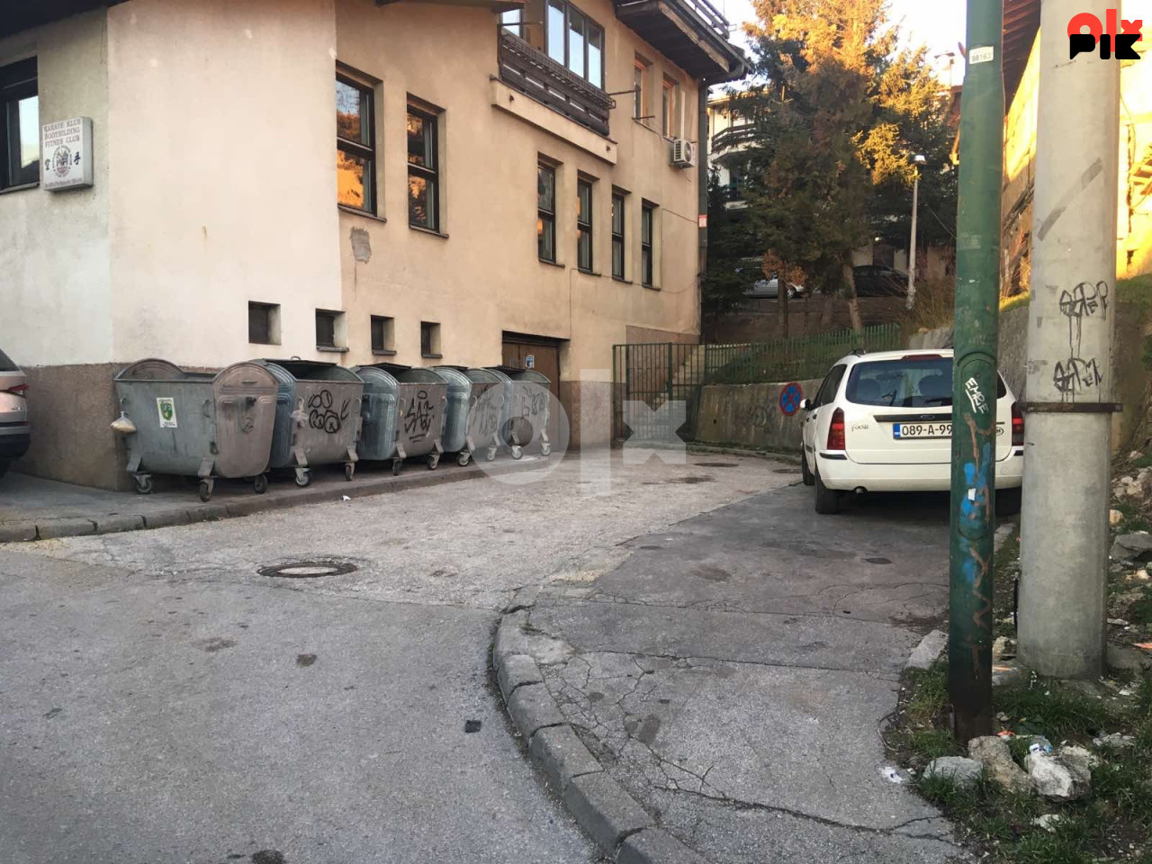 IZDAJE SE GARAZNO MJESTO SA OSTAVOM KOVACI (citaj detaljno) 5