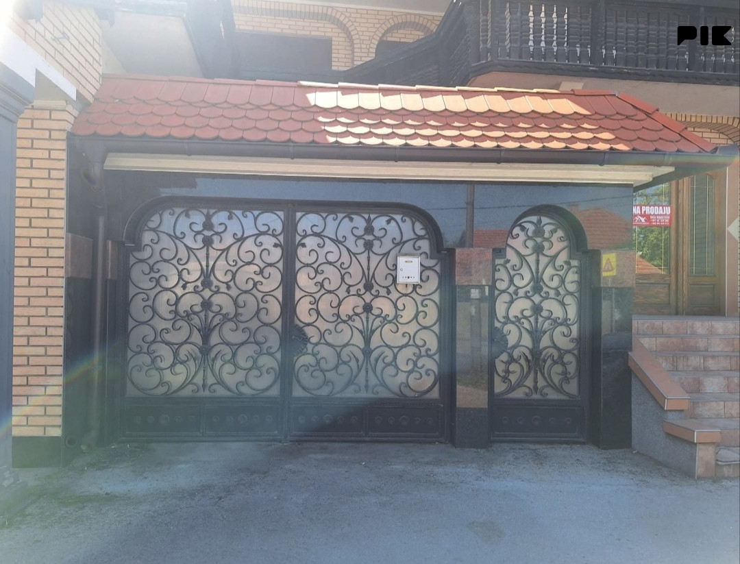 Kuća Bijeljina 500m2 2