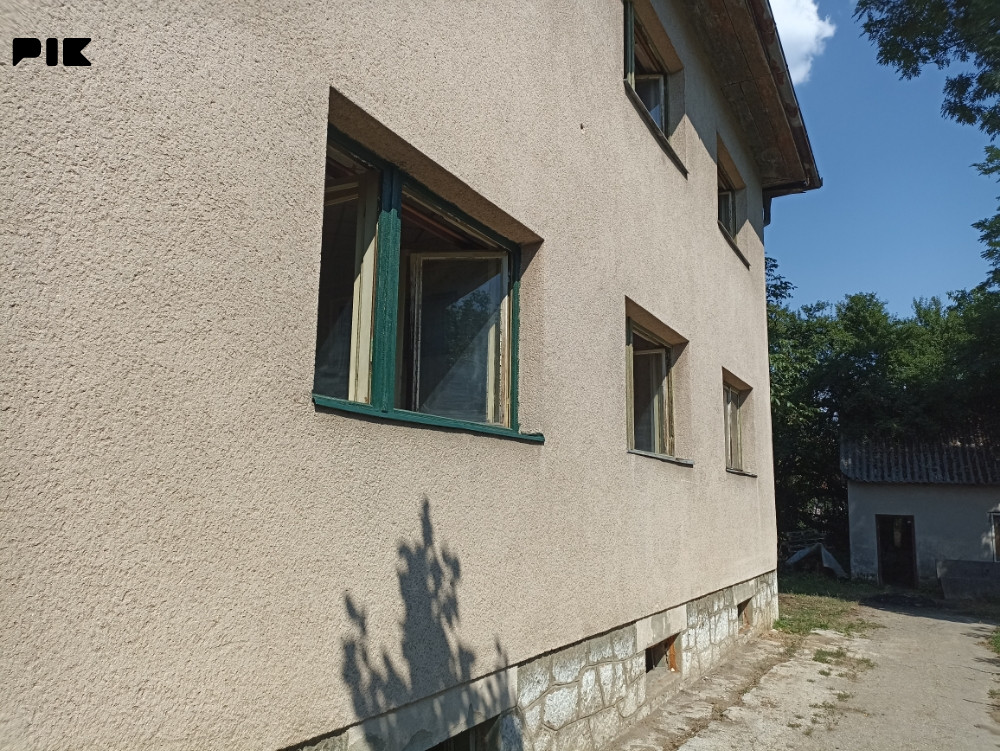 Stan / kuća - Travnik.