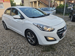 Hyundai i30 1.6 CRDi 81kW 2015 VIDEO