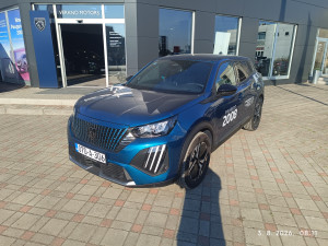Peugeot 2008 ALLURE HIBRID 145 KS 2026 DEMO