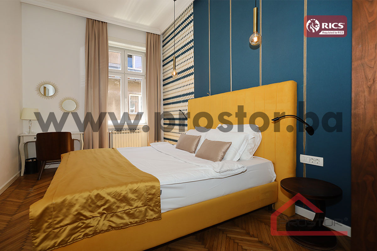PROSTOR izdaje:Trosoban stan, 70m2, Mejtaš 2