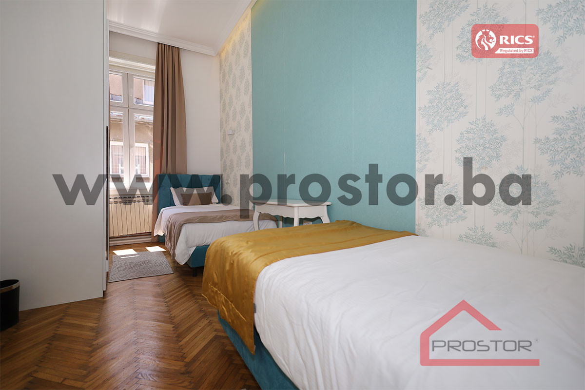 PROSTOR izdaje:Trosoban stan, 70m2, Mejtaš 5