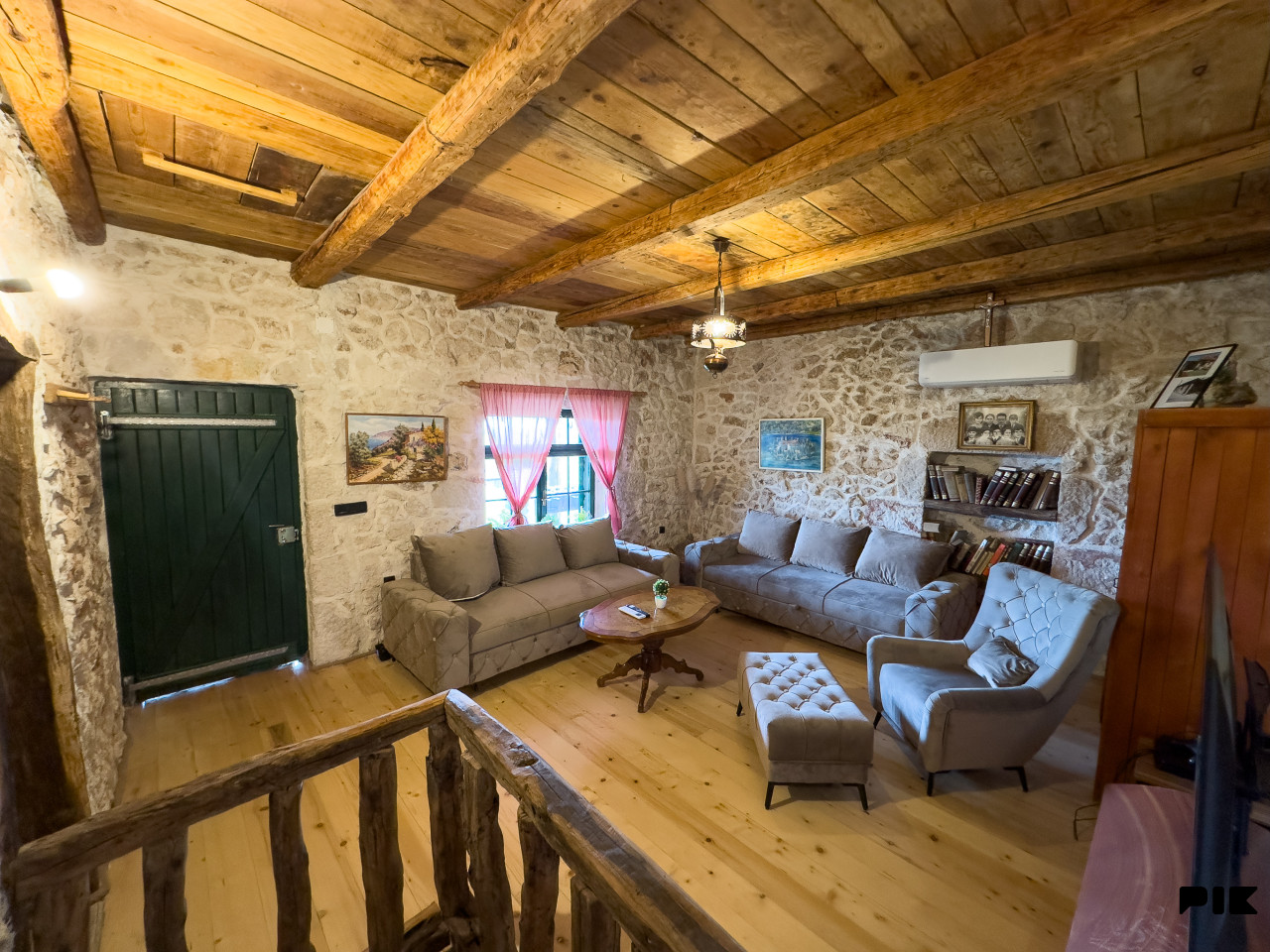 Vikendica Široki Brijeg 200m2 8