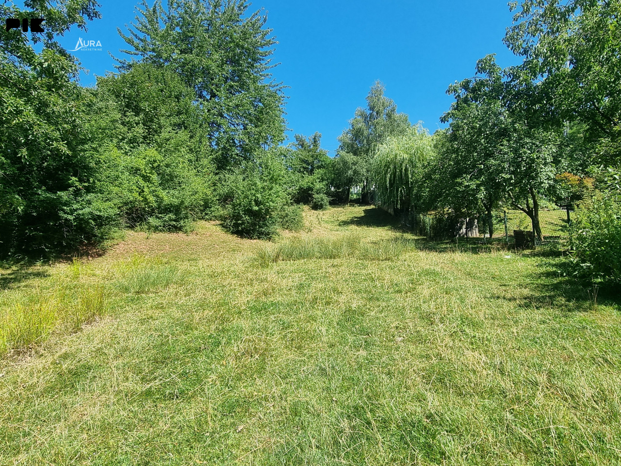 AURA/ Zemljište 1600 m2 - Faletići, Stari Grad 10