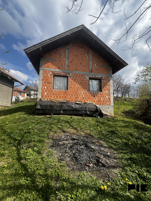 Kuća sjenina 4