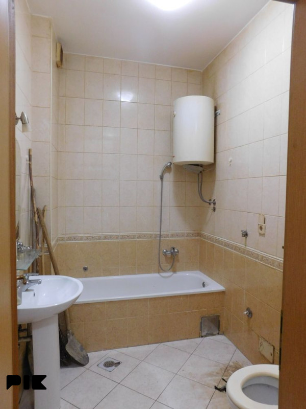 Poslovni prostor 60m2 - naselje Krajina 10