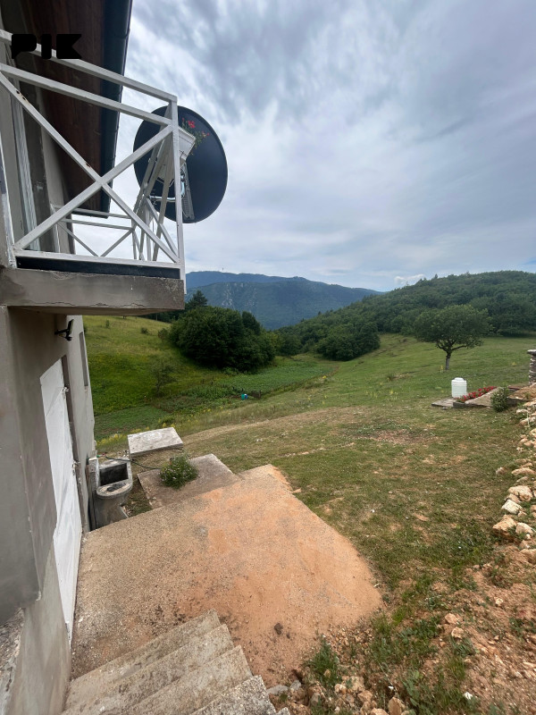 ZEMLJIŠTE 53.506 m2 sa objektom 150 m2 - BORIJE - STARI GRAD 3