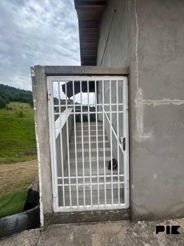 ZEMLJIŠTE 53.506 m2 sa objektom 150 m2 - BORIJE - STARI GRAD 4