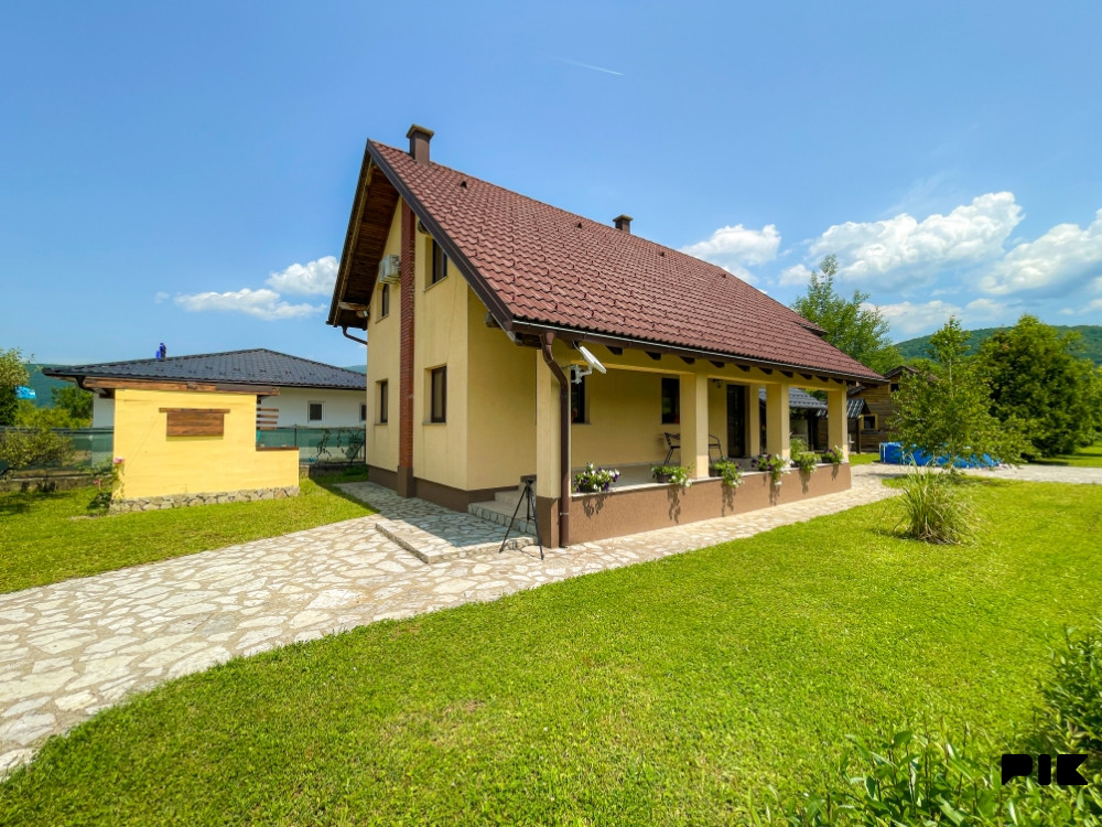 Stanovi i apartmani Bihać 2