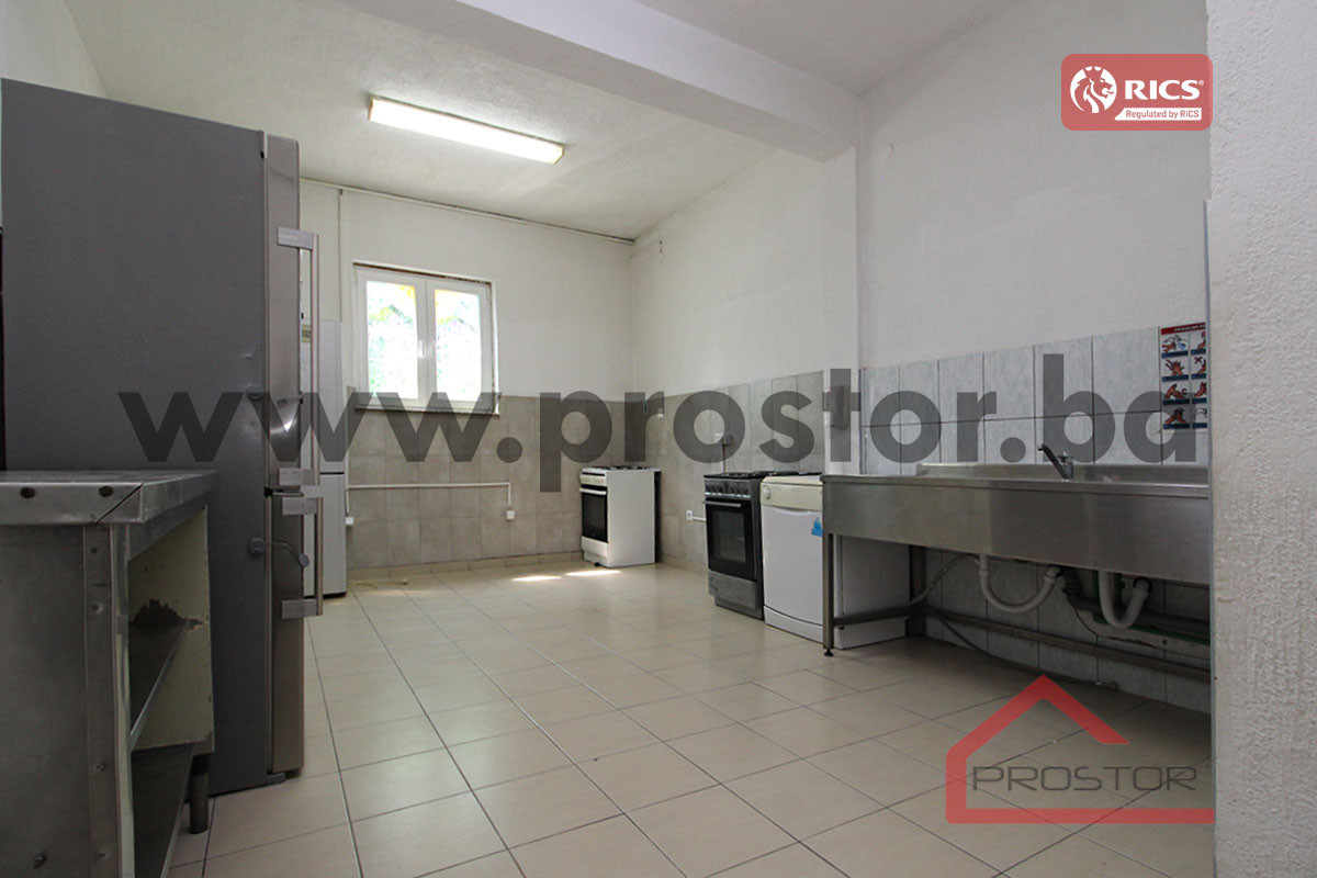 PROSTOR izdaje: Poslovni prostor, 104m2, Otoka 6