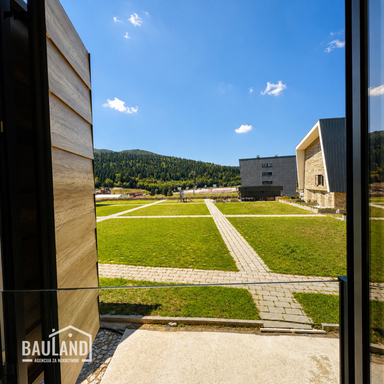 BAULAND/ Luksuzan apartman uz samu skijašku stazu/ Bjelašnica 22