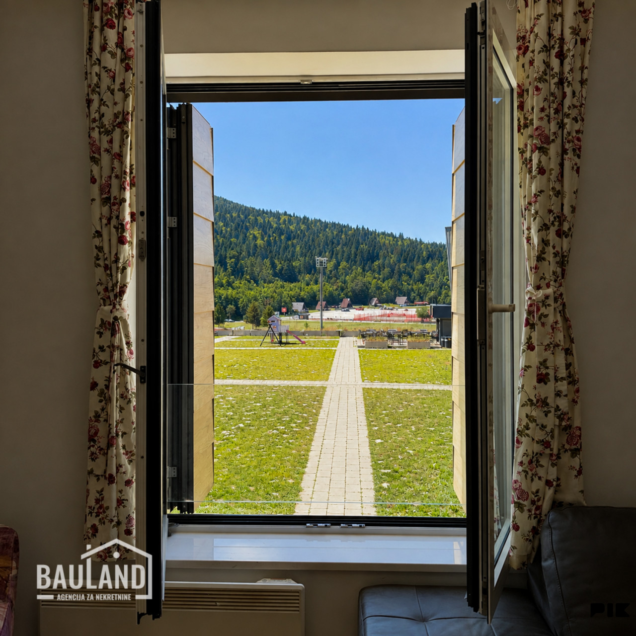 BAULAND/ Luksuzan apartman uz samu skijašku stazu/ Bjelašnica 12