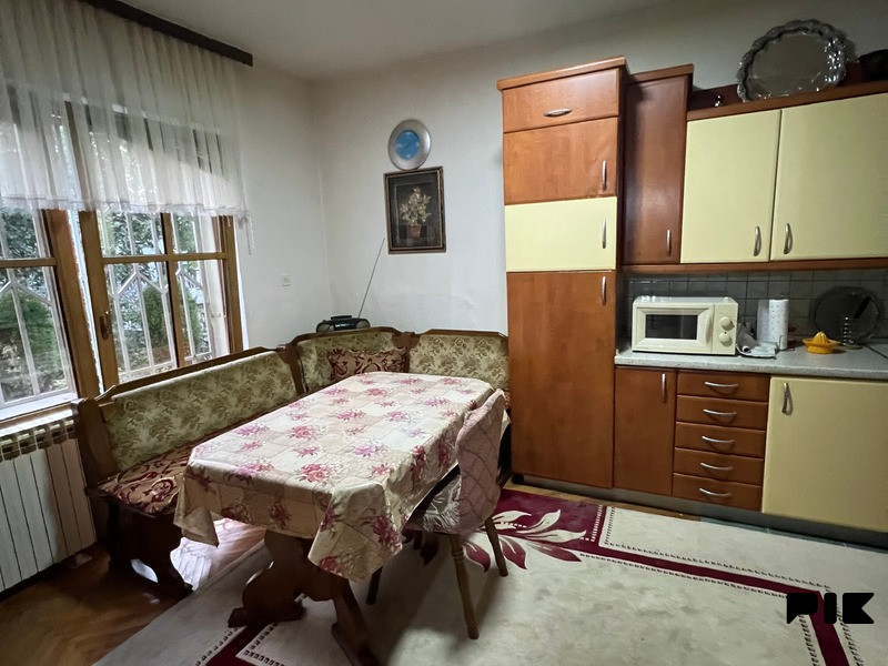 Kuća sa okućnicom Hadžići centar 17