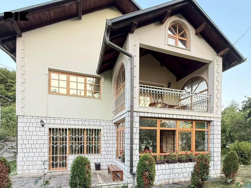 Kuća sa okućnicom Hadžići centar 6