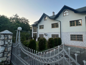 House with yard Hadžići center photo 3