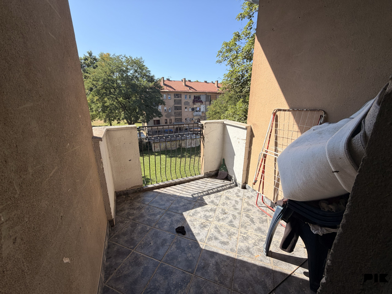 PRODAJA Stan Hrasnica TROSOBAN 11